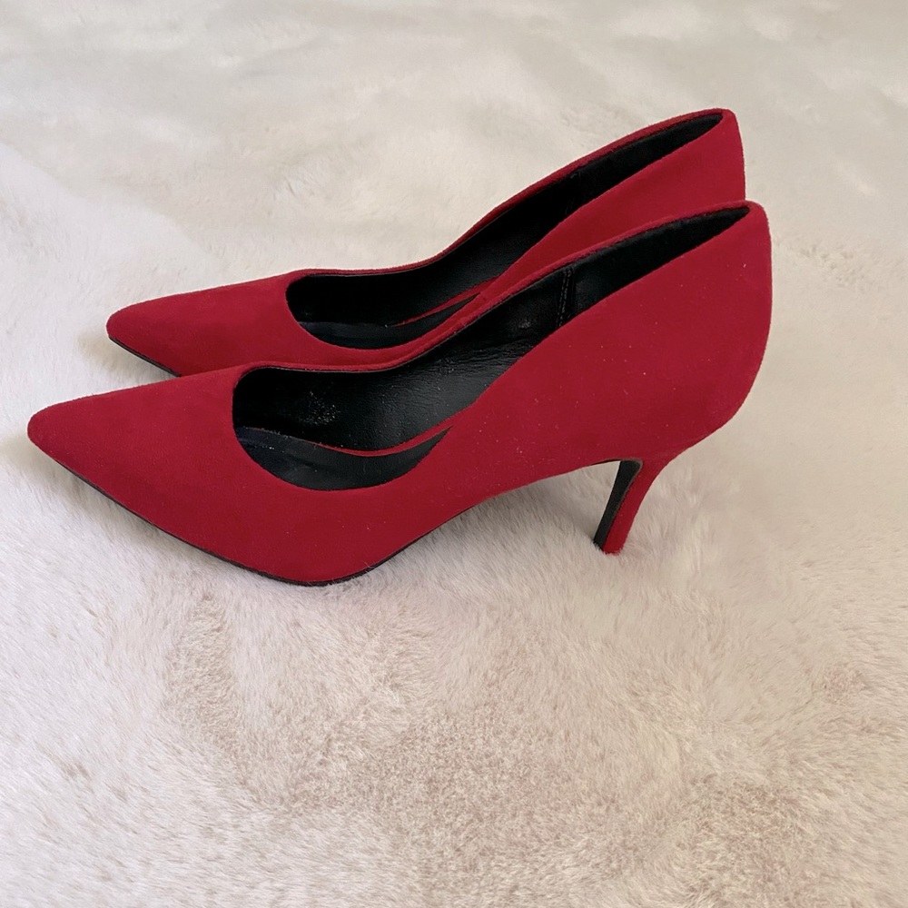 Beautiful Red Heels 👠